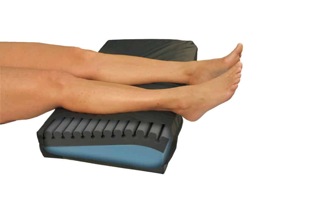 HeelManagerCutAwayLegs